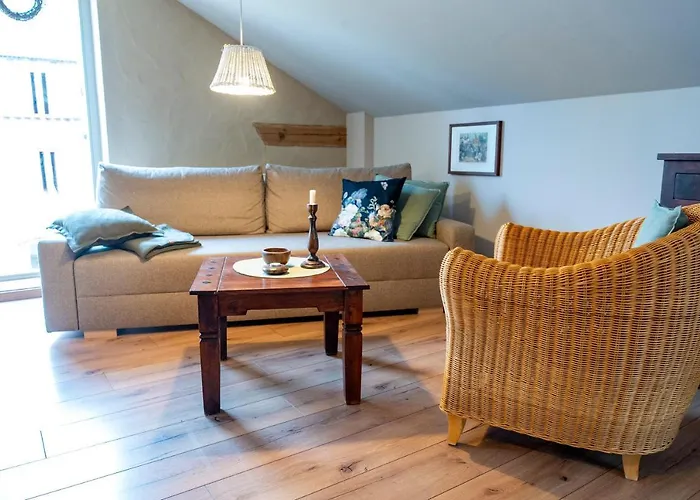 Am Kirchplatz 7 * Stahnsdorf