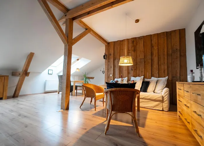 Am Kirchplatz 7 * Stahnsdorf